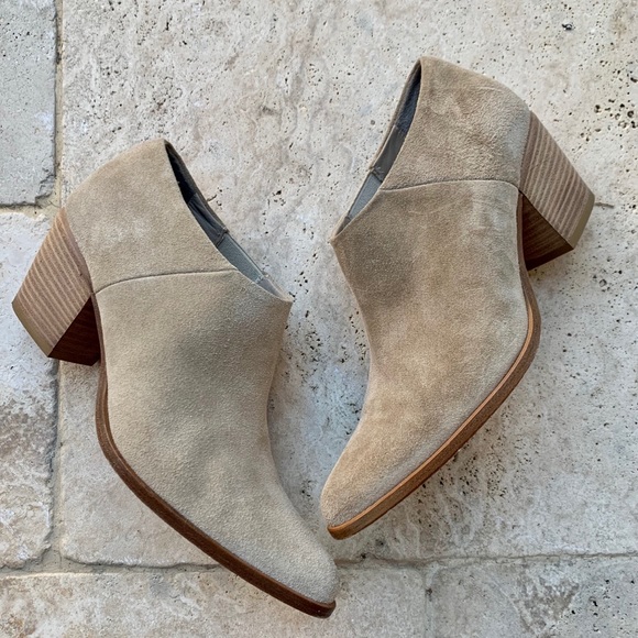 VINCE Suede Hamilton Chelsea Ankle Bootie in Clay 6.5 - Picture 5 of 16